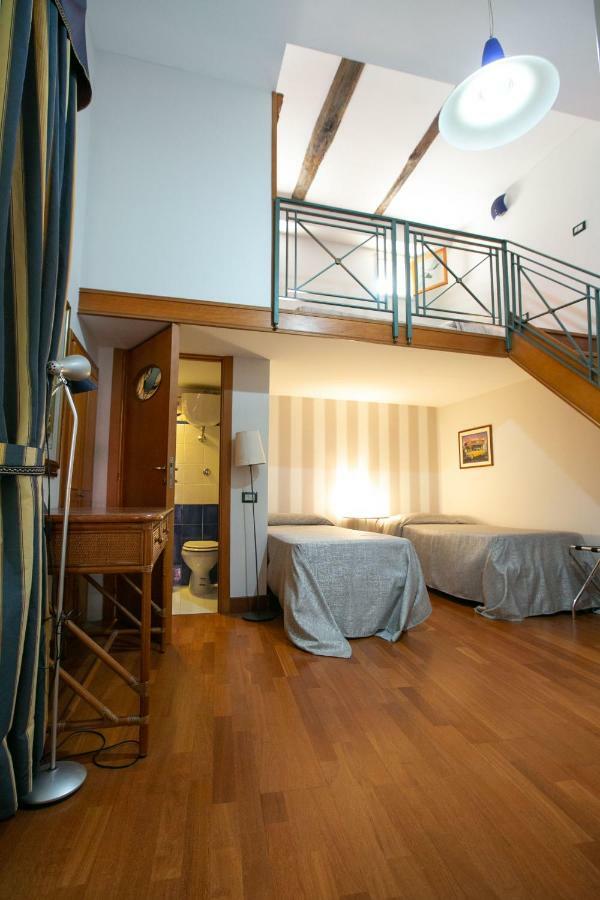 Sweet Toledo By Dimorra Apartment Naples Luaran gambar